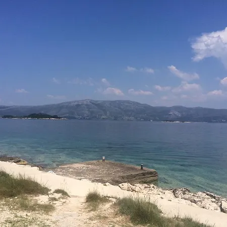 Deni Apartamento *