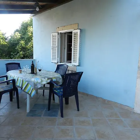 Apartman Deni Lumbarda