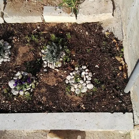 Deni Apartamento Lumbarda